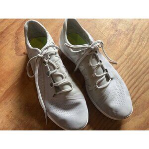 Women’s Under Armour Street Precision Mid Sneakers Size 9.5